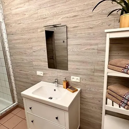 Apartment La Fresque D'heloise - 1 2 Lits Doubles Péruwelz